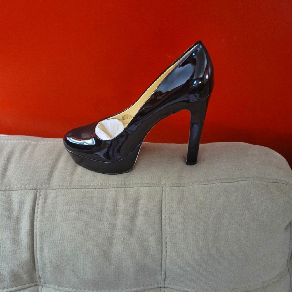 Jessica Simpson Black Heels Size 8M